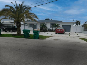 Single Space Central 1BR 1BH and kitchen L10B